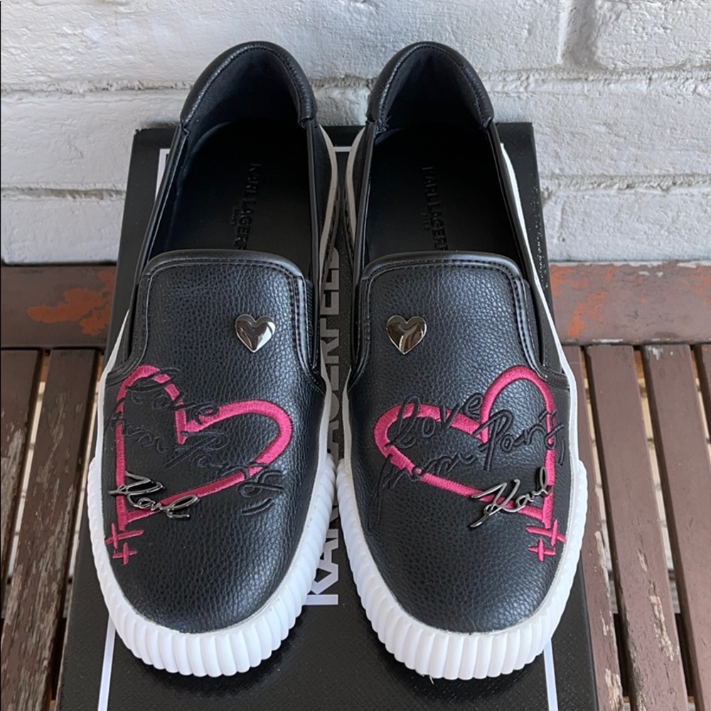 👱🏼‍♀️Karl Lagerfeld Slip on Shoes. Size 7.5